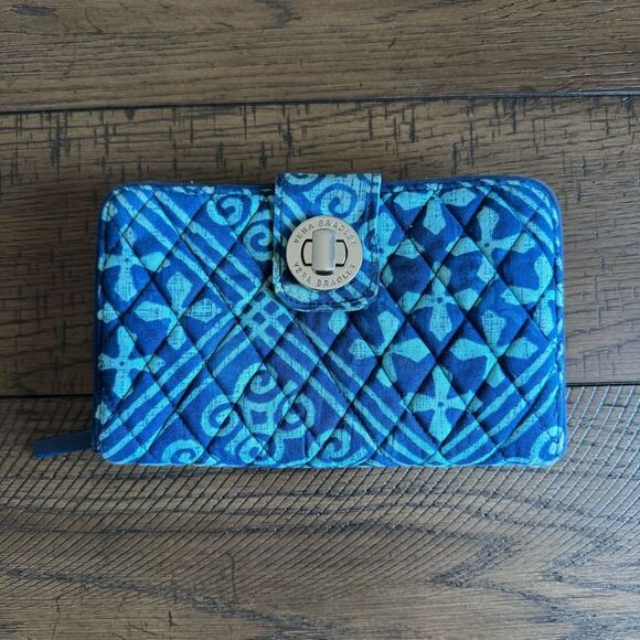 Vera Bradley Turnlock Wallet in Cuban Tiles blue pattern - Picture 1 of 13